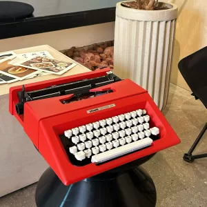 Italian red Olivetti Lettera25 vintage typewriter retro mechanical New Year birthday gift